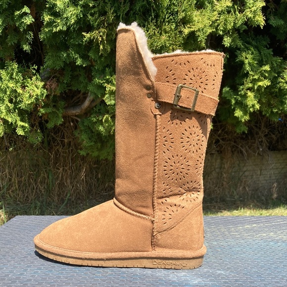 bearpaw boots with buckle